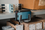 Ladestation WCP 2 A von BRENNENSTUHL – Induktive 10-W-Ladestation mit Handyhalter und LED-Anzeige