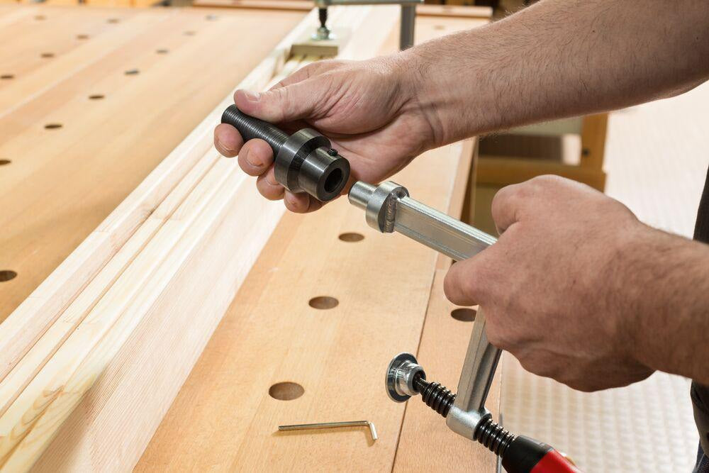 BESSEY Werkbank-Adapter für Bohrungen 16 mm auf 19 mm – Werkzeuglos montieren