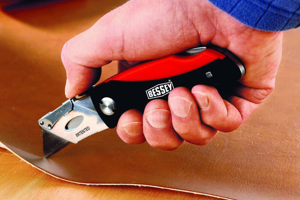 ERDI Universalmesser DBKPH-EU klappbar mit Daumenkissen und 5 Ersatzklingen