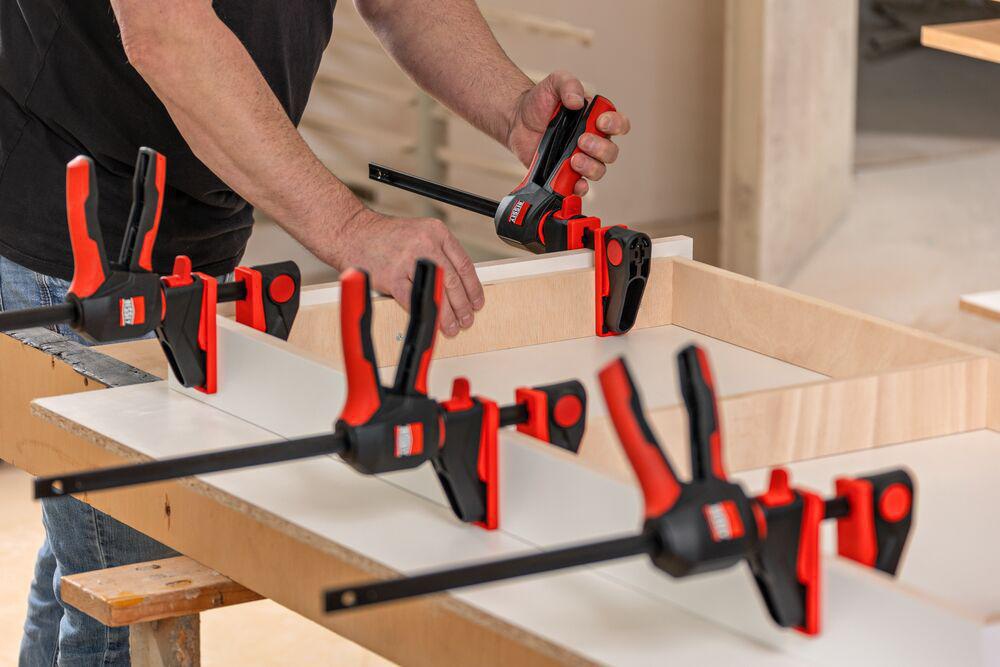 BESSEY Einhandzwinge EZ360-15 mit 360° Dreh-Mechanismus, 150 mm Spannweite, 1400 N Spannkraft