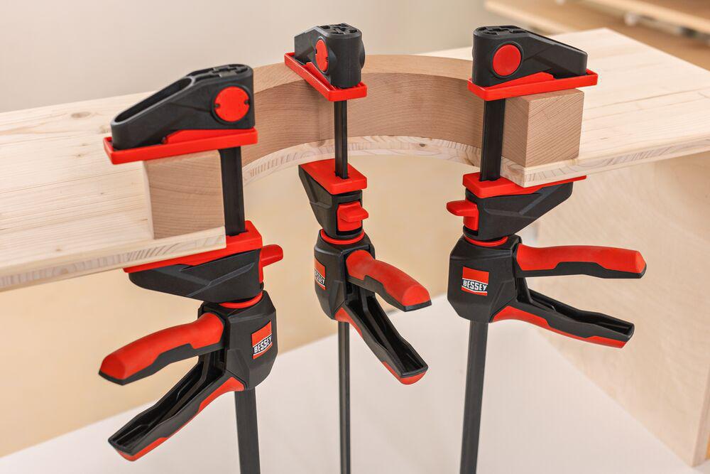 BESSEY Einhandzwinge EZ360-15 mit 360° Dreh-Mechanismus, 150 mm Spannweite, 1400 N Spannkraft