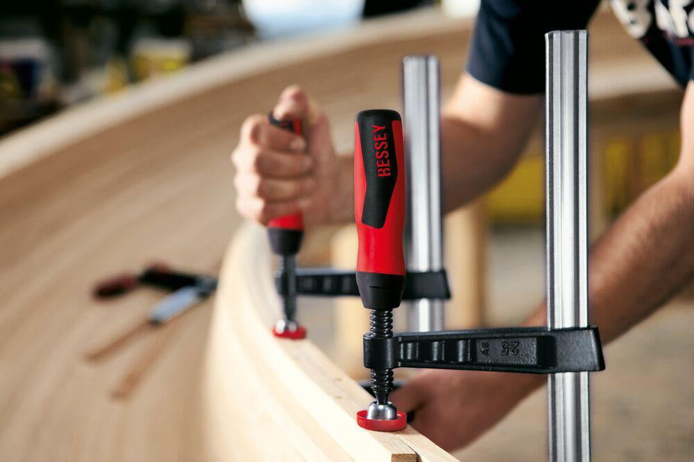 BESSEY Temperguss-Schraubzwinge TG-2K Spannweite 160 mm, Ausladung 80 mm, 2K-Griff, 6000 N Spannkraft