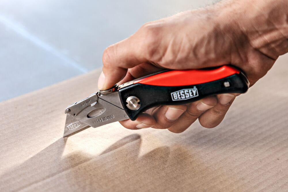 ERDI Universalmesser DBKPH-EU klappbar mit Daumenkissen und 5 Ersatzklingen