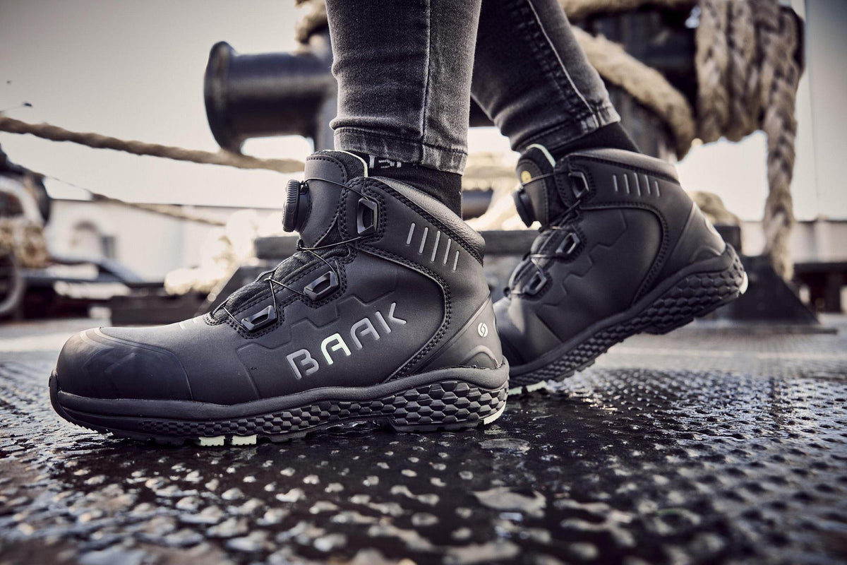 BAAK Damensicherheitsstiefel Alessia S3S ESD Mikrofaser/TPU – Schwarz/Grün