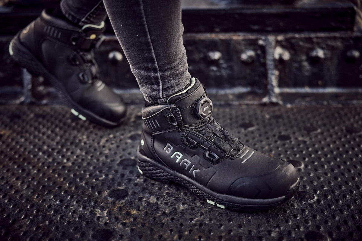 BAAK Damensicherheitsstiefel Alessia S3S ESD Mikrofaser/TPU – Schwarz/Grün