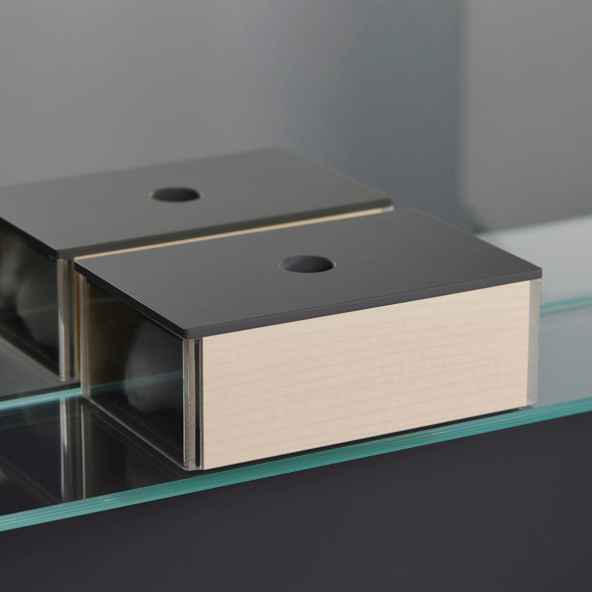 DURAVIT XSquare Utensilienbox mit Deckel 55x100x160 mm Amerikanischer Nussbaum