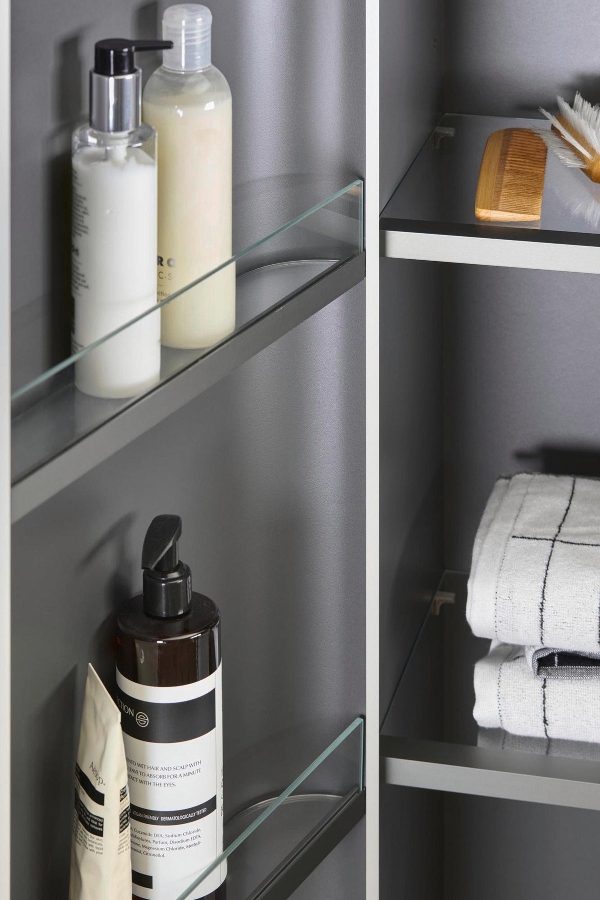 DURAVIT Happy D.2 Halbhochschrank 400 mm taupe supermatt mit Tip-on und Soft-Close