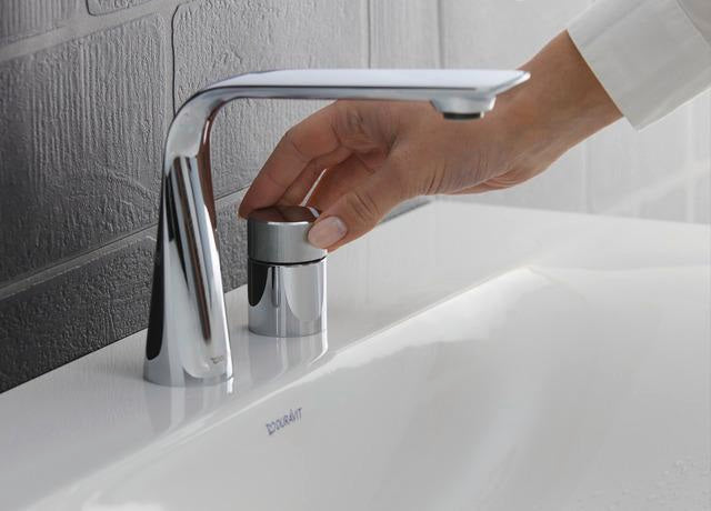 DURAVIT D.1 2-Loch Waschtischarmatur mit Drehgriff, Chrom – Keramikmischsystem, 148 mm Ausladung