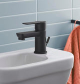 DURAVIT D-Code Einhebel-Waschtischmischer Schwarz mit FreshStart und MinusFlow