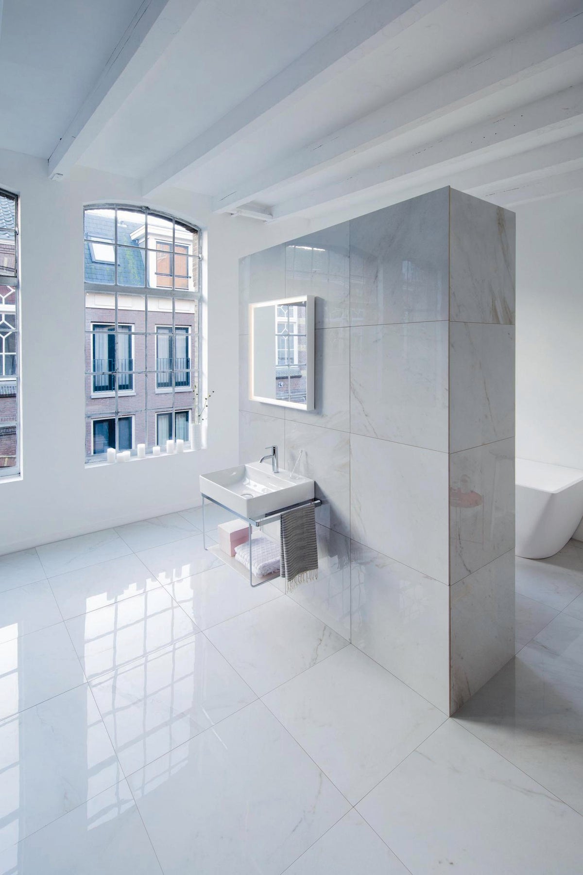 Duravit DuraSquare Metallkonsole mit Handtuchhalter links/rechts in Chrom – 665 mm