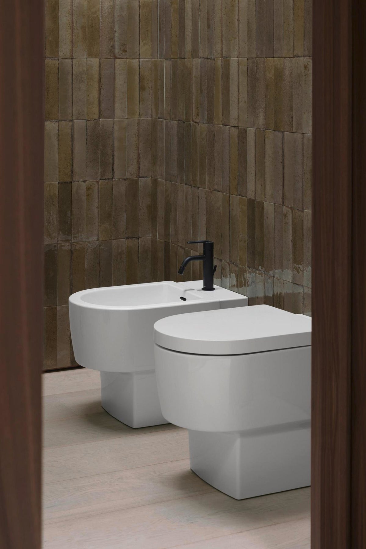 DURAVIT Balcoon WC-Sitz mit Absenkautomatik und Edelstahl-Scharnieren, Weiß Glänzend