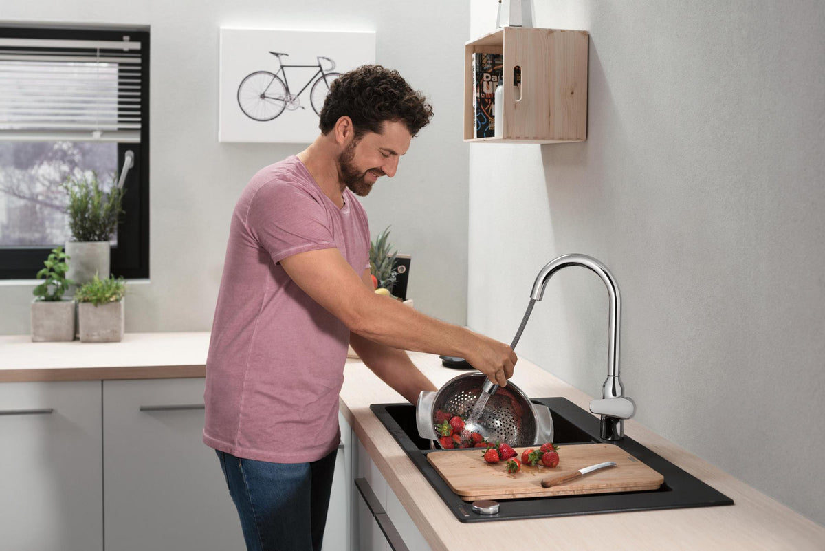 HANSGROHE Focus M42 Spültischmischer 220 mit Ausziehbrause, chrom – ComfortZone, 360° Schwenkbereich