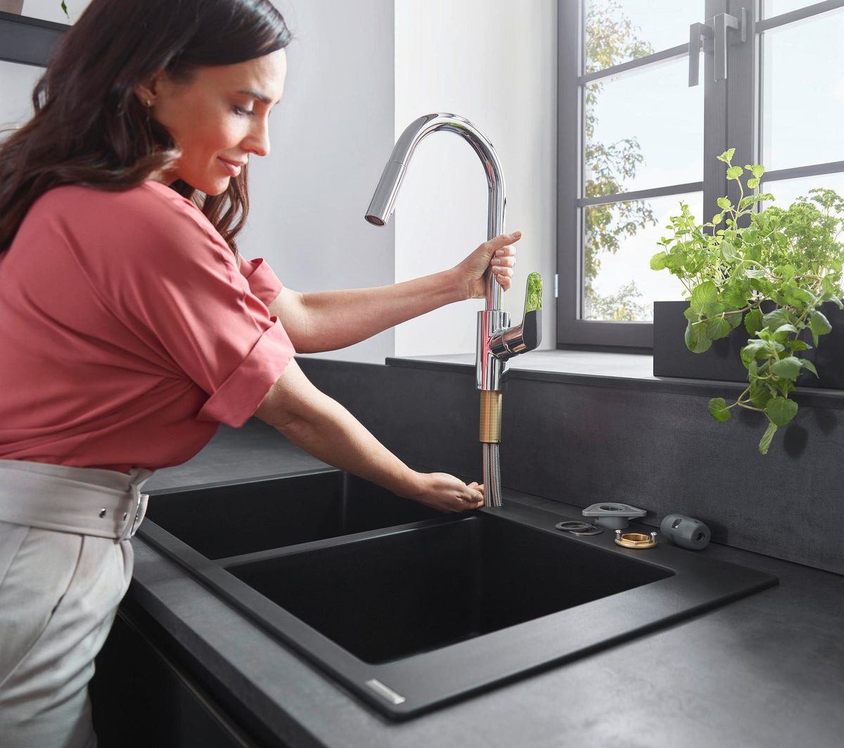 HANSGROHE Focus M41 Einhebel-Küchenmischer 240 mit Ausziehbrause, Chrom