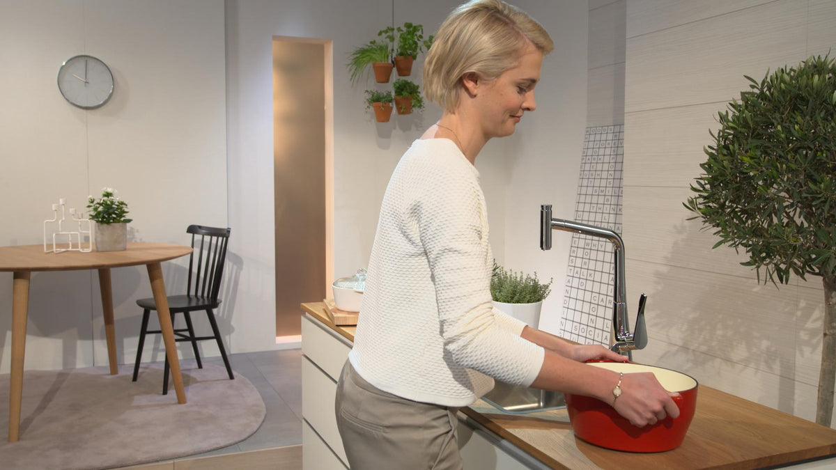 HANSGROHE Metris M71 Einhebel-Küchenmischer DN 15 mit Ausziehbrause, ComfortZone 320, Chrom