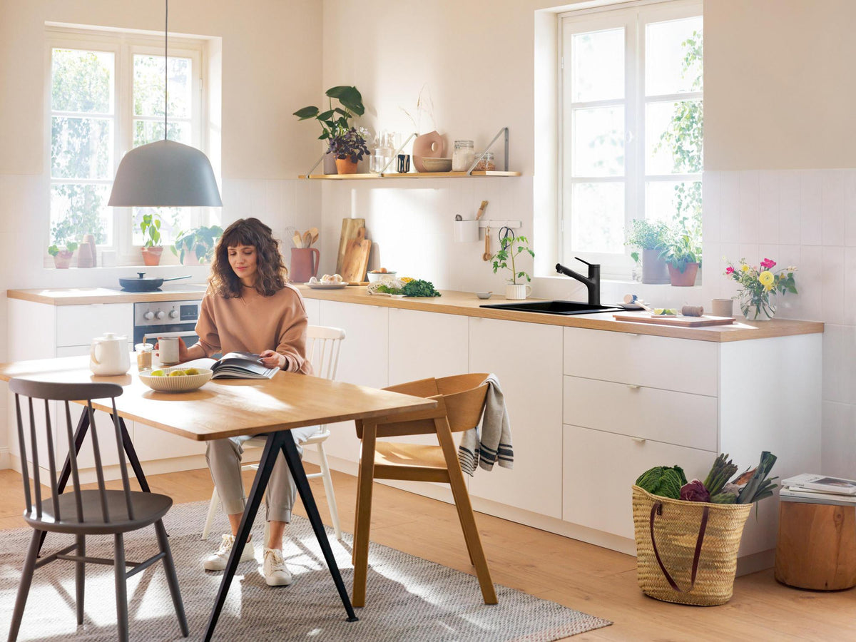 HANSGROHE Zesis M33 ComfortZone 150 Einhebel-Küchenmischer mit Ausziehbrause, 2 Strahlarten, Chrom