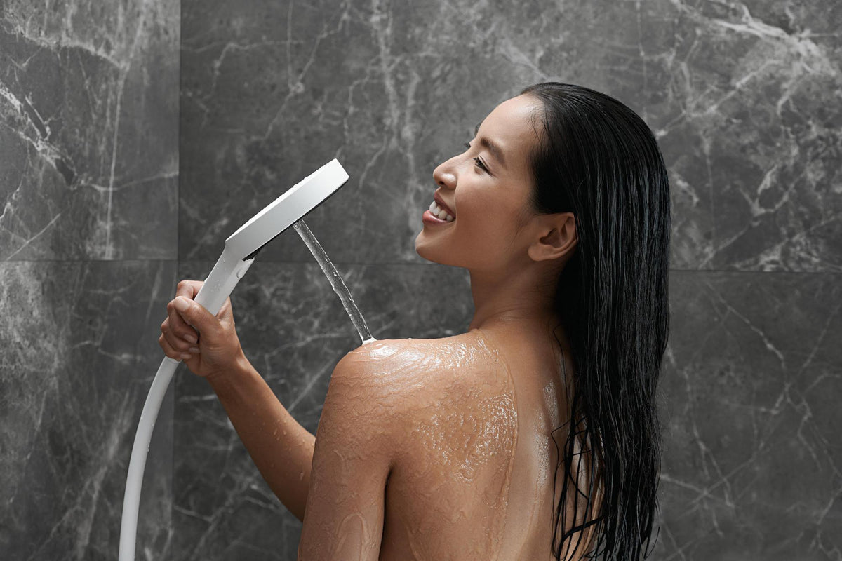 HANSGROHE HG Handbrause Rainfinity 130 3jet Chrom – 3 Strahlarten, QuickClean, Select-Taste