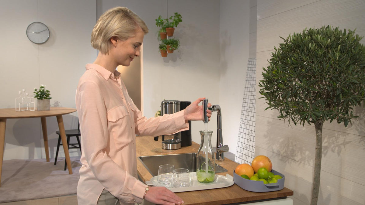 HANSGROHE Talis Select S 300 Küchenmischer mit Ausziehauslauf, Select-Knopf und ComfortZone 300