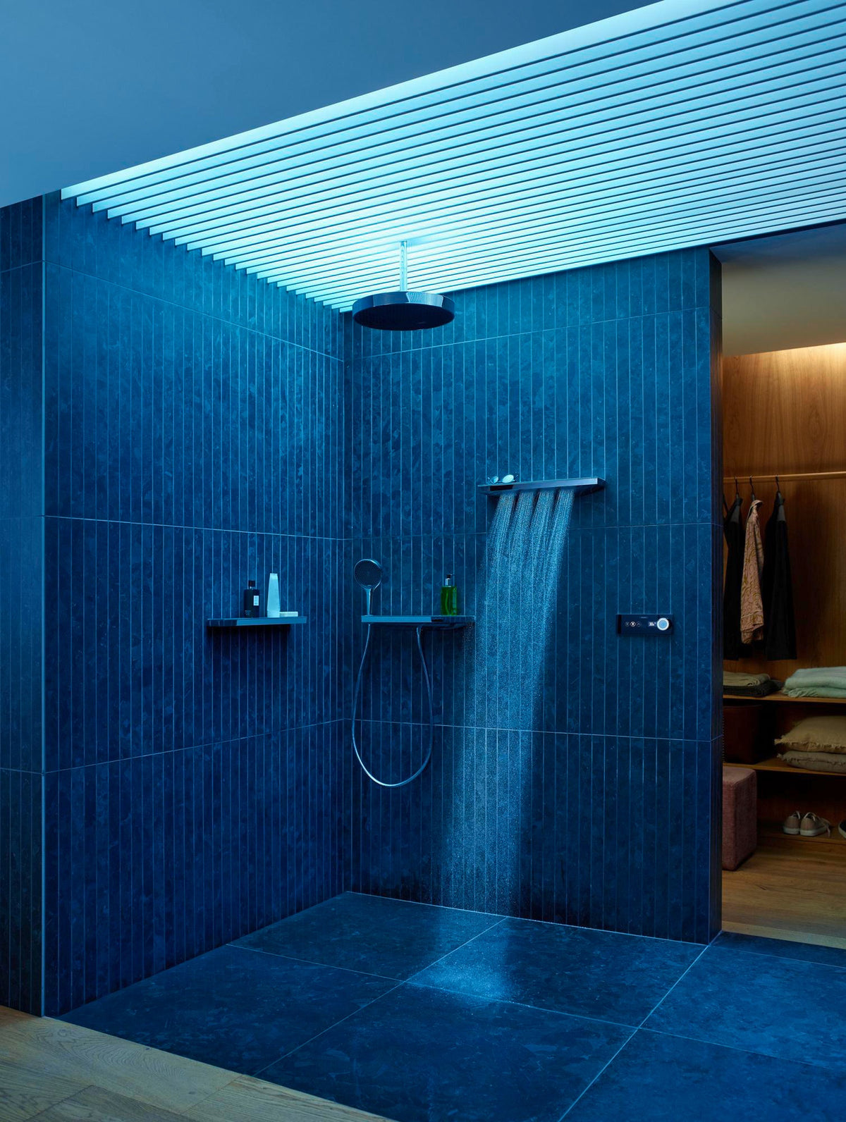 Hansgrohe RainPad Fertigset für 2 Verbraucher – TouchScreen Steuerung, schwarz/chrom