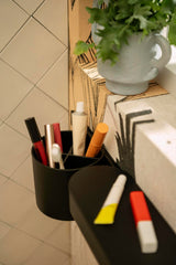 HANSGROHE Badezimmerset WallStoris mattschwarz mit Wandstange, Ablagekorb, Deckel und Becher