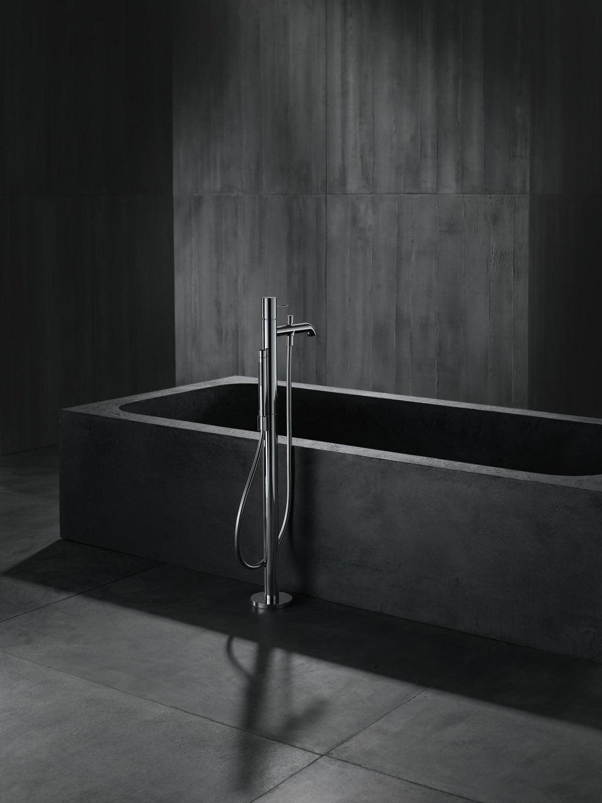 AXOR UNO Einhebel-Wannenmischer bodenstehend mit Bügelgriff von HANSGROHE – Chrom