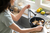 HANSGROHE Zesis M33 ComfortZone 160 Einhebel-Küchenmischer mit Ausziehbrause, 2 Strahlarten, Chrom