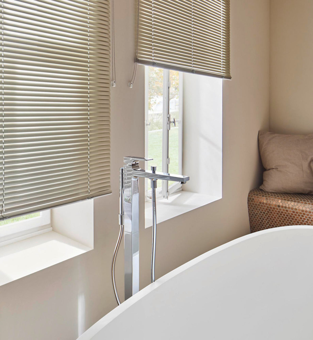 HANSGROHE Metropol Einhebel-Wannenmischer bodenstehend DN15 Chrom mit Stabhandbrause