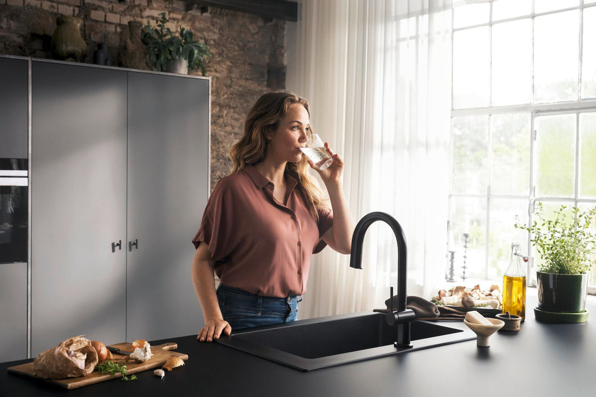 HANSGROHE Aqittura M91 Filtersystem 210 mit Ausziehschlauch und aBox Starter Set – gefiltertes Trinkwasser direkt aus der Küchenarmatur