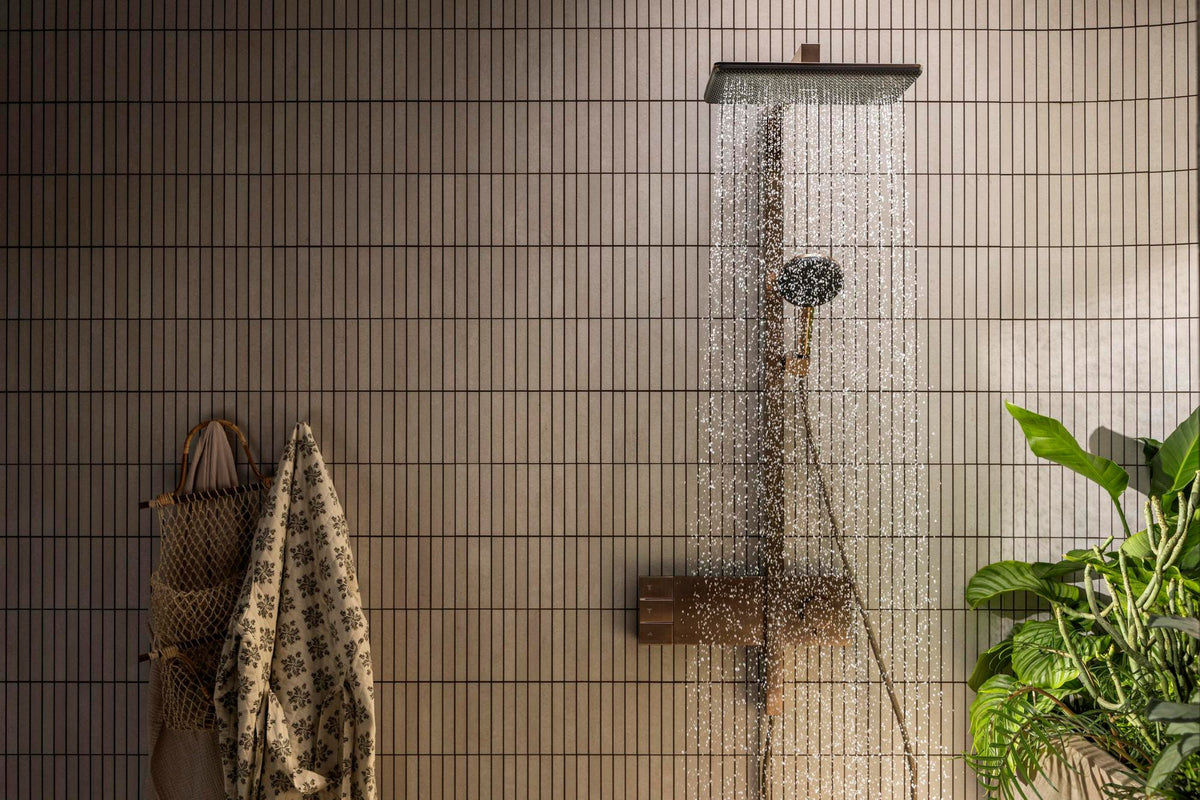 HANSGROHE Raindance Alive Q 210/340 2jet Duschsystem mit Thermostat – Schwarz