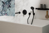 HANSGROHE Duschset WallStories mattschwarz – Wandstange mit Ablagekorb, Duschabzieher & Handtuchhaken