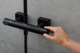 HANSGROHE Showerpipe Vernis Shape 240 mit Thermostat mattschwarz – Duschsystem