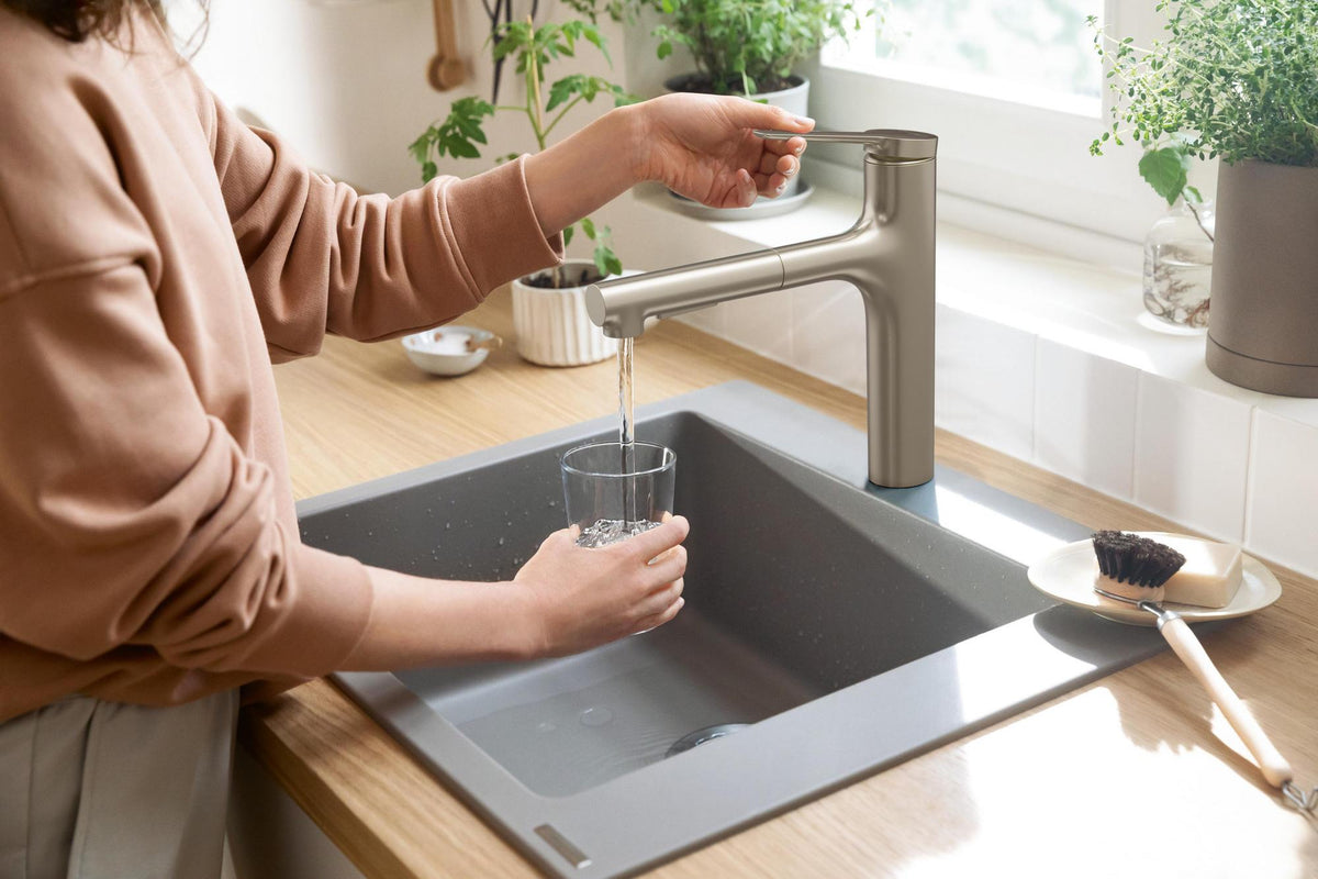 HANSGROHE Zesis M33 ComfortZone 160 Einhebel-Küchenmischer mit Ausziehbrause, 2 Strahlarten, Chrom