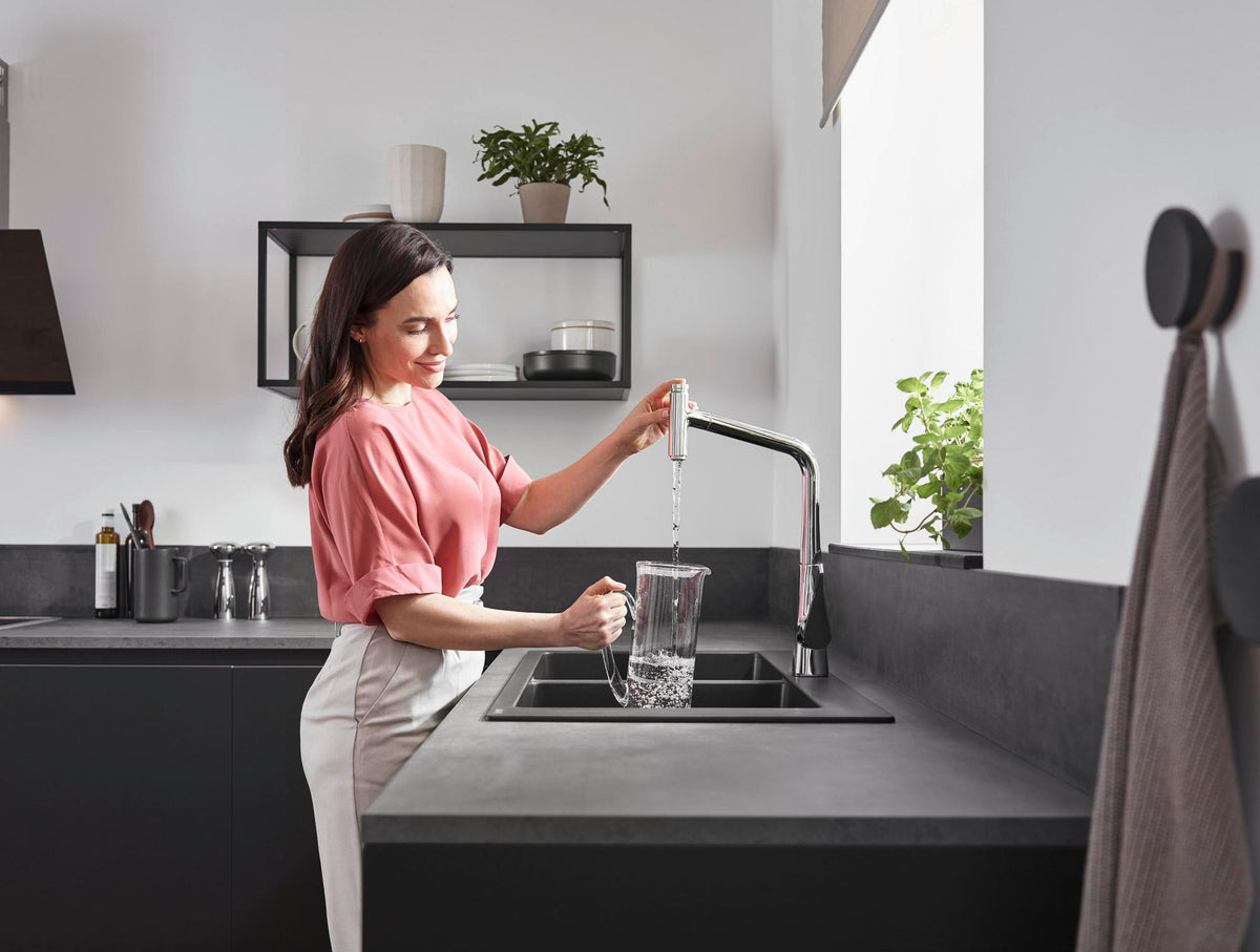 HANSGROHE Metris Select 320 Küchenmischer mit Ausziehauslauf, Select-Knopf und ComfortZone