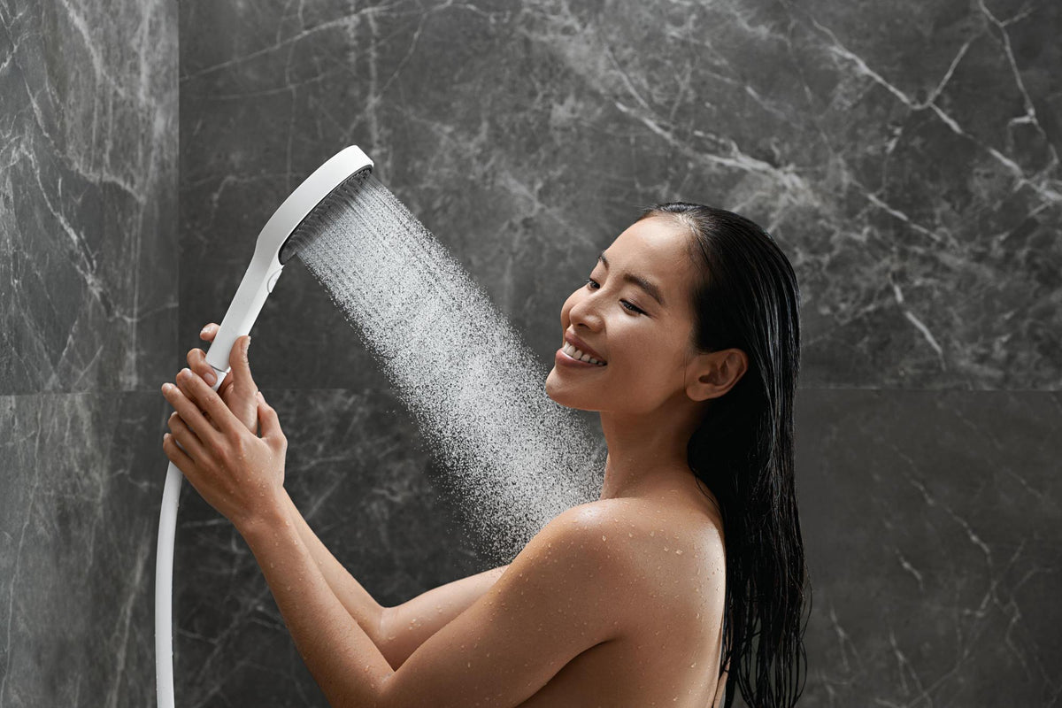 HANSGROHE HG Handbrause Rainfinity 130 3jet Chrom – 3 Strahlarten, QuickClean, Select-Taste