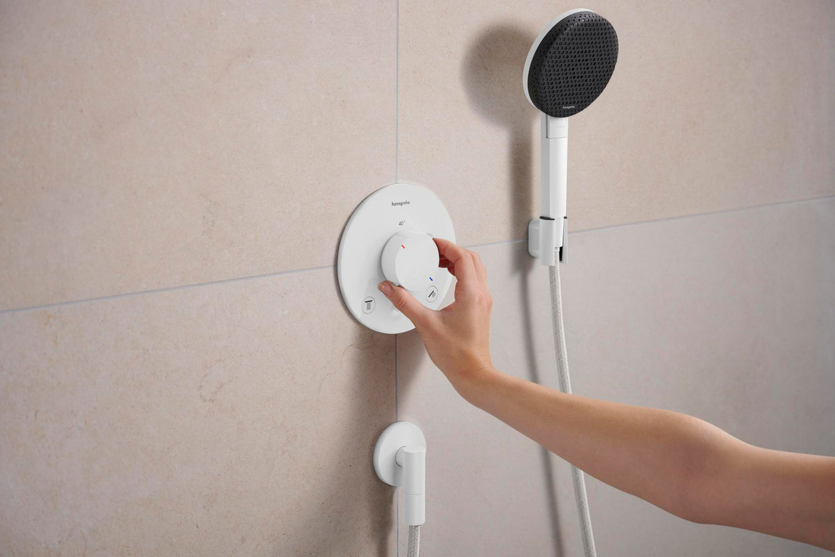 Hansgrohe FixFit Fine S Wandanschluss mit Rückflussverhinderer, 1/2 Zoll, schwarz