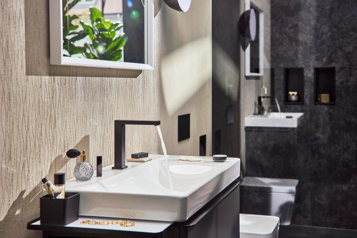 HANSGROHE Xarita E Wandspiegel 800x700 mm mattweiß mit LED-Beleuchtung und IR-Sensor