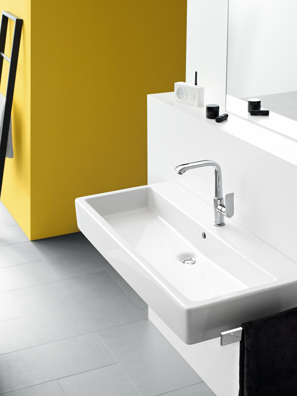 HANSGROHE Metris Einhebel-Waschtischmischer 230 DN 15 mit Schwenkauslauf, chrom
