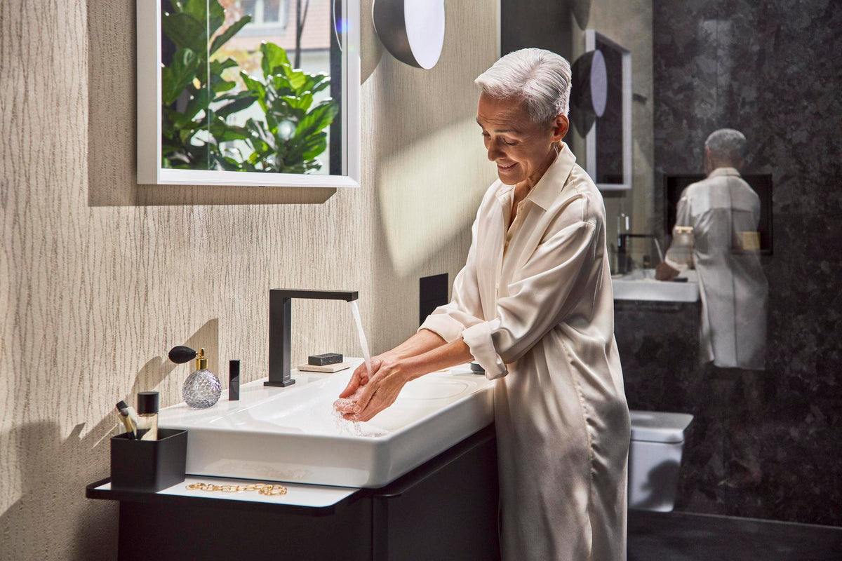 HANSGROHE Xarita E Wandspiegel 800x700 mm mattweiß mit LED-Beleuchtung und IR-Sensor