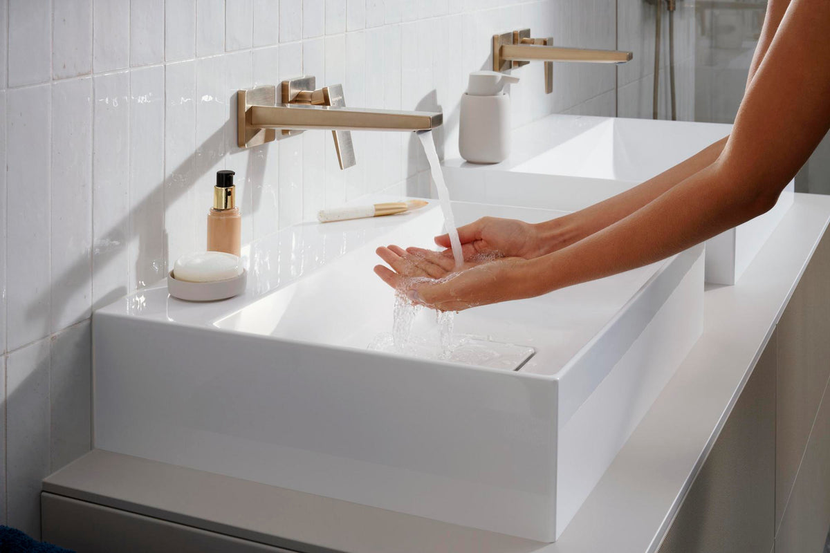 HANSGROHE Xevolos E Konsole 1570 mm mattweiß mit 2 Ausschnitten