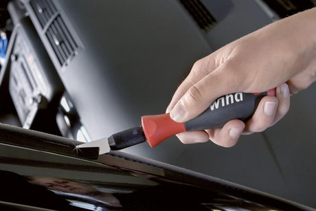 Wiha Universalschaber mit 13 mm Klinge, SoftFinish®-Griff und 10 Ersatzklingen