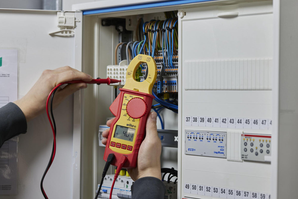 Wiha Stromzangenmultimeter bis 1.000 V AC CAT IV 1.000 V – True RMS, 400 A, IP40