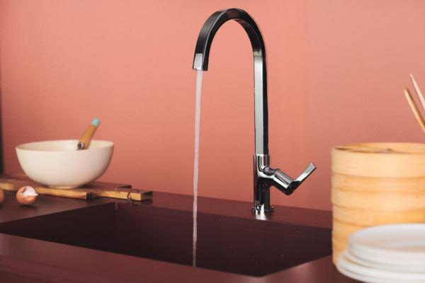 IDEAL STANDARD Gusto Küchenarmatur 204 mm eckiger Auslauf Silver Storm – Einhebel-Spültischbatterie