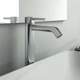 Ideal Standard Ceraline Waschtischarmatur mit 150 mm Ausladung, Ablaufgarnitur und Heißwasser-Sparfunktion