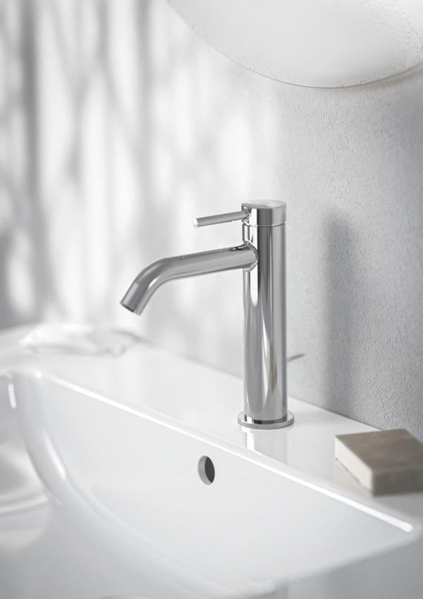 Ideal Standard Ceraline Nuovo Waschtischarmatur 135 mm mit Ablaufgarnitur BlueStart Chrom