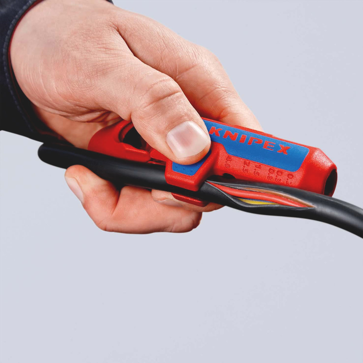 KNIPEX ErgoStrip® Universal-Abmantelungswerkzeug 130 mm für Rund-, Feuchtraum- und Datenkabel