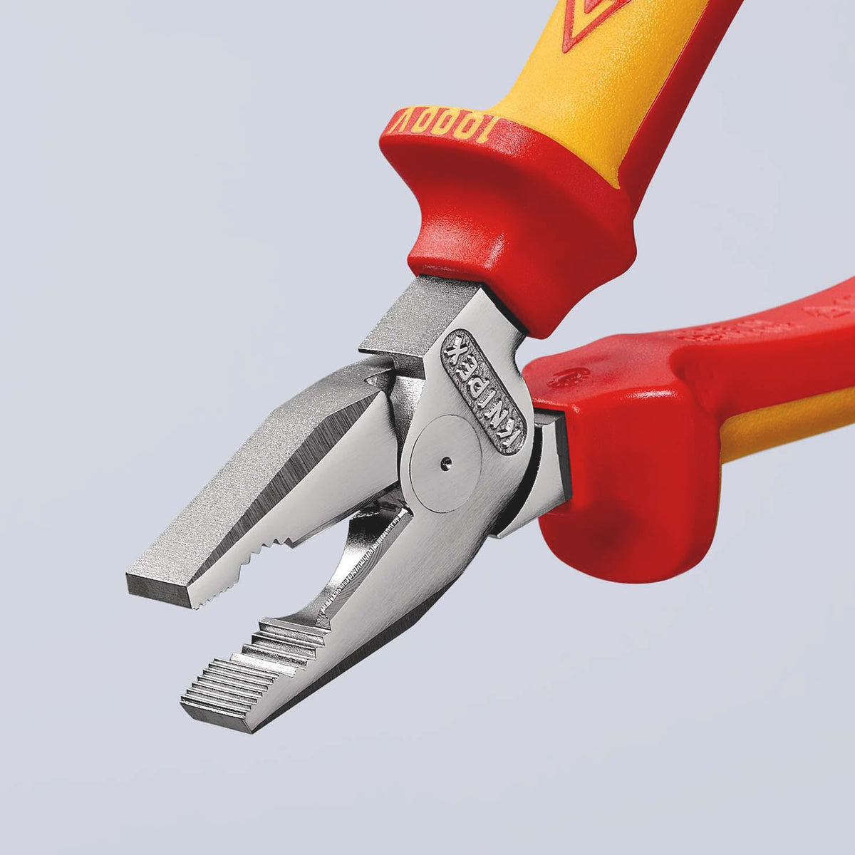KNIPEX Kraftkombizange VDE 180 mm – 35 % Kraftersparnis, verchromt, Mehrkomponenten-Griff