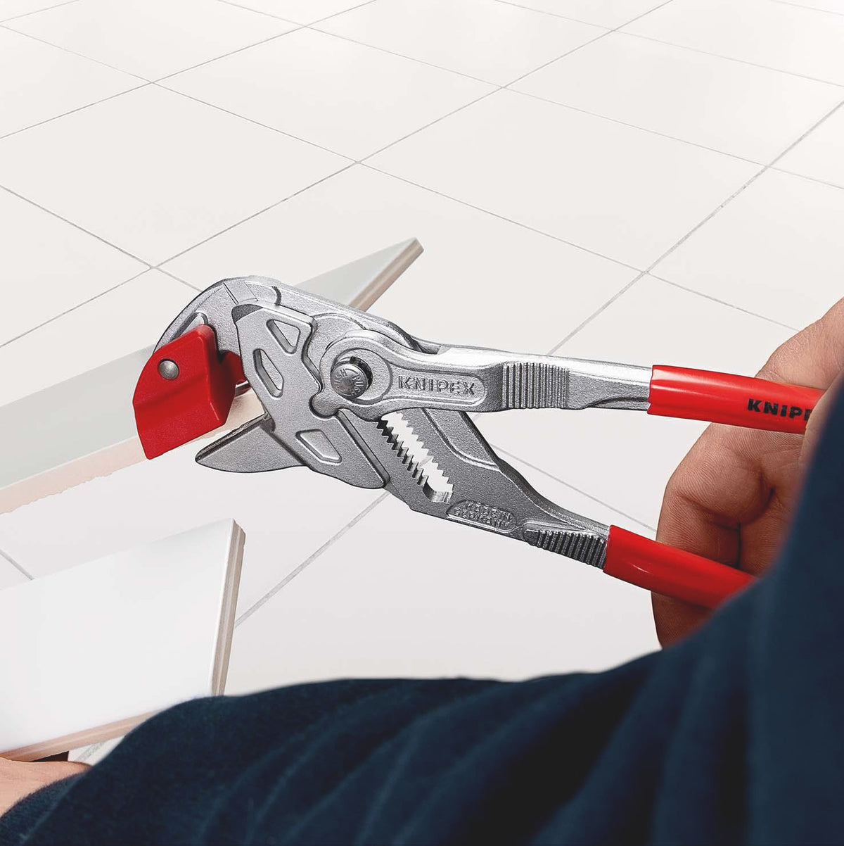 KNIPEX Fliesenlochzange 250 mm aus Chrom-Vanadium-Stahl mit Kunststoffüberzug