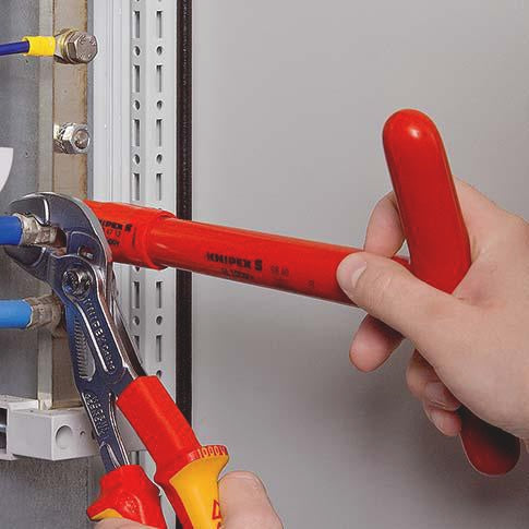 KNIPEX Wasserpumpenzange Cobra® 250 mm VDE-isoliert bis 1000 V – 24 Einstellpositionen, Spannweite 46 mm