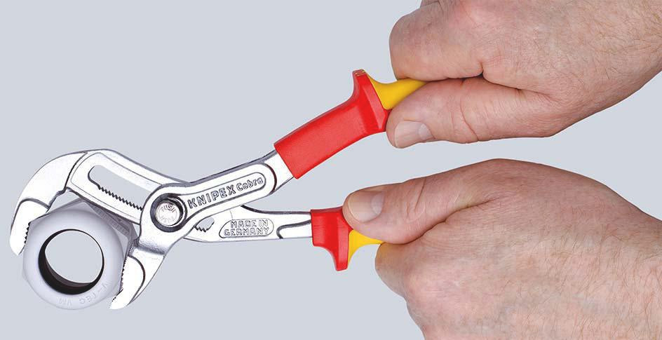 KNIPEX Wasserpumpenzange Cobra® 250 mm VDE-isoliert bis 1000 V – 24 Einstellpositionen, Spannweite 46 mm