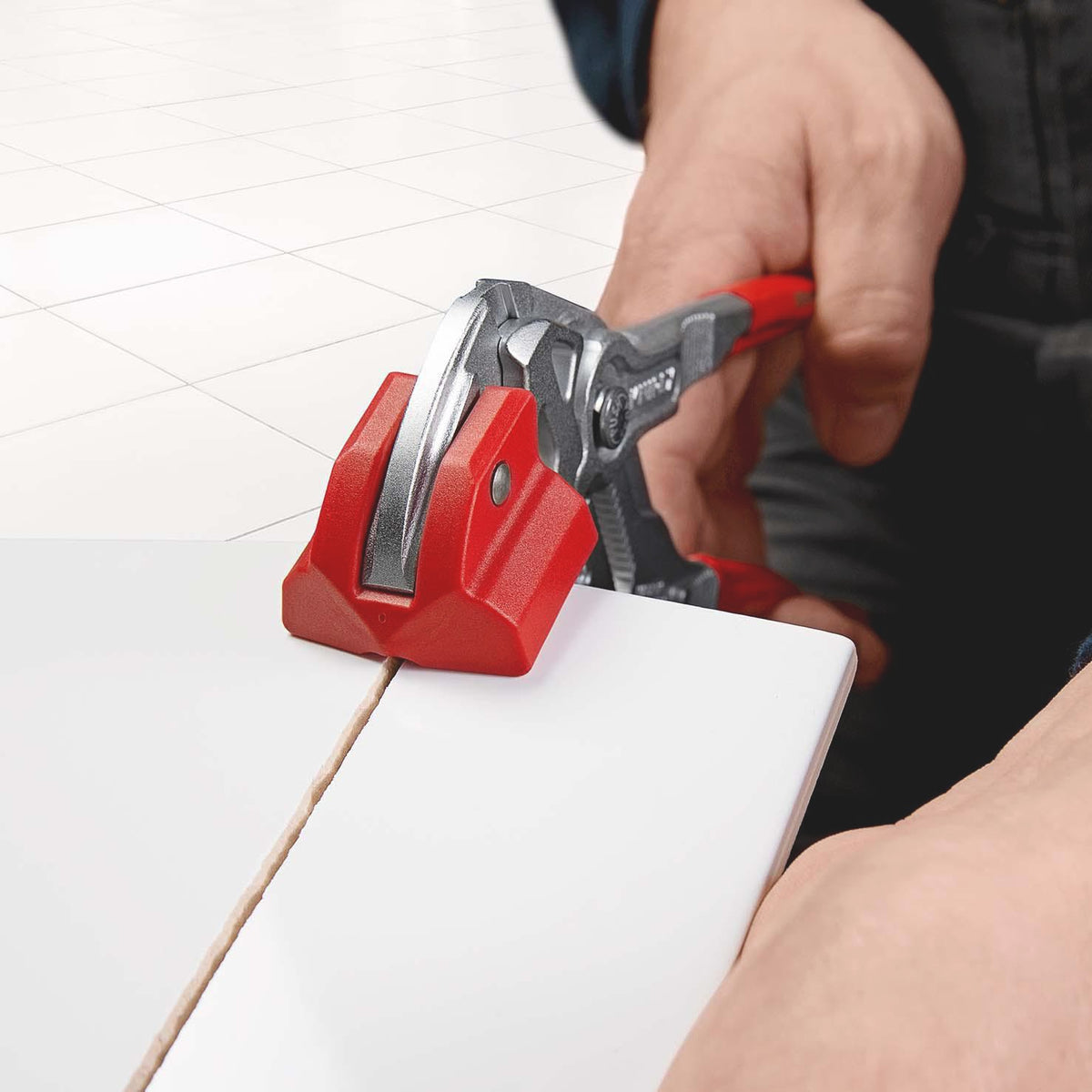 KNIPEX Fliesenlochzange 250 mm aus Chrom-Vanadium-Stahl mit Kunststoffüberzug