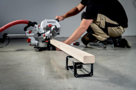 METABO Kapp- und Gehrungssäge KGS 305 M – 2000 W, Zugfunktion, Schnittlinienlaser, 305 x 105 mm